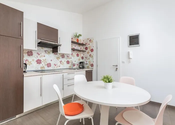 Aurora Apartment *